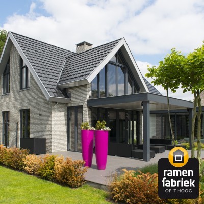 Woonhuis Someren kunststof kozijnen antraciet