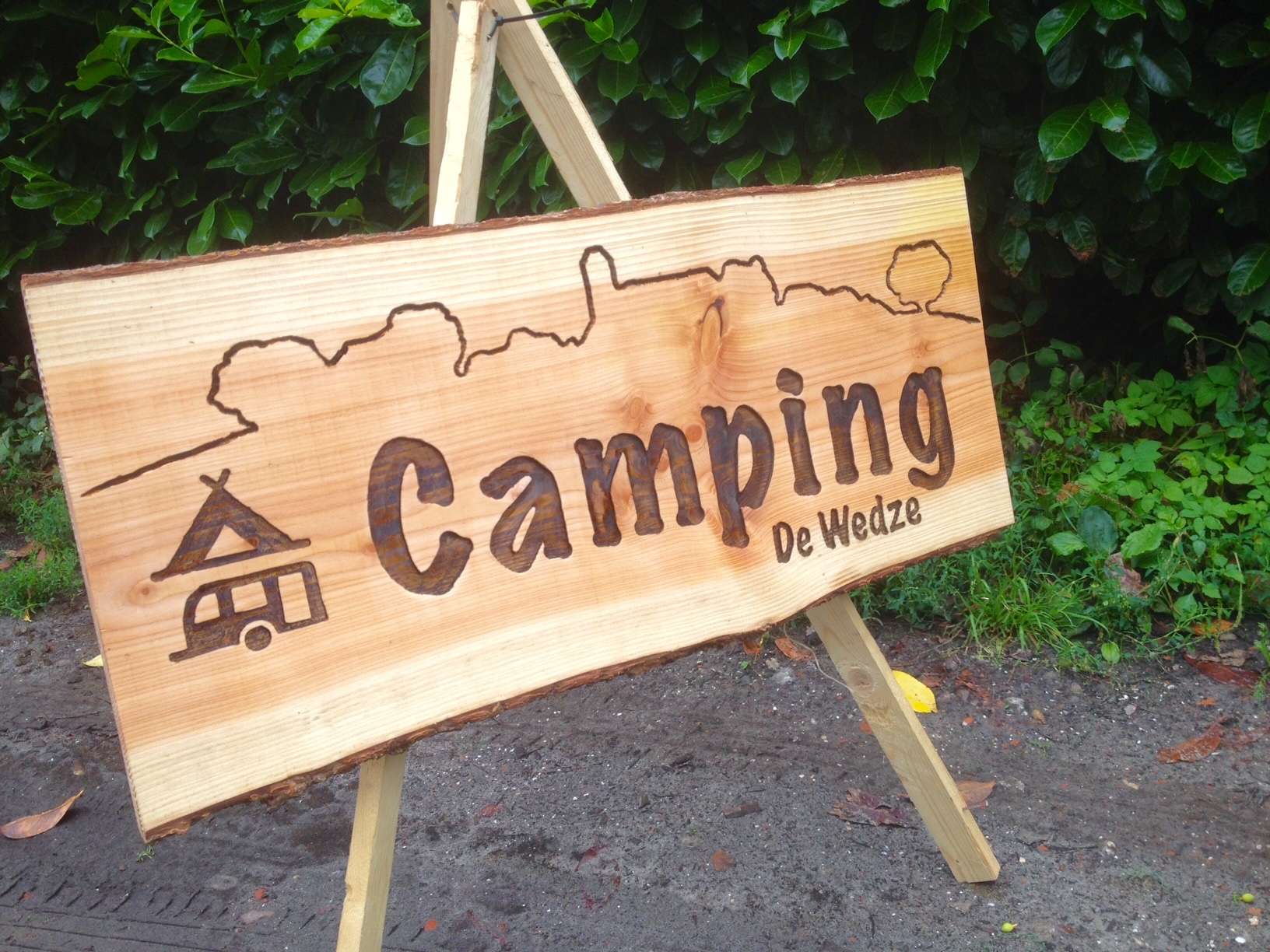 Ambachtelijk naambord Camping