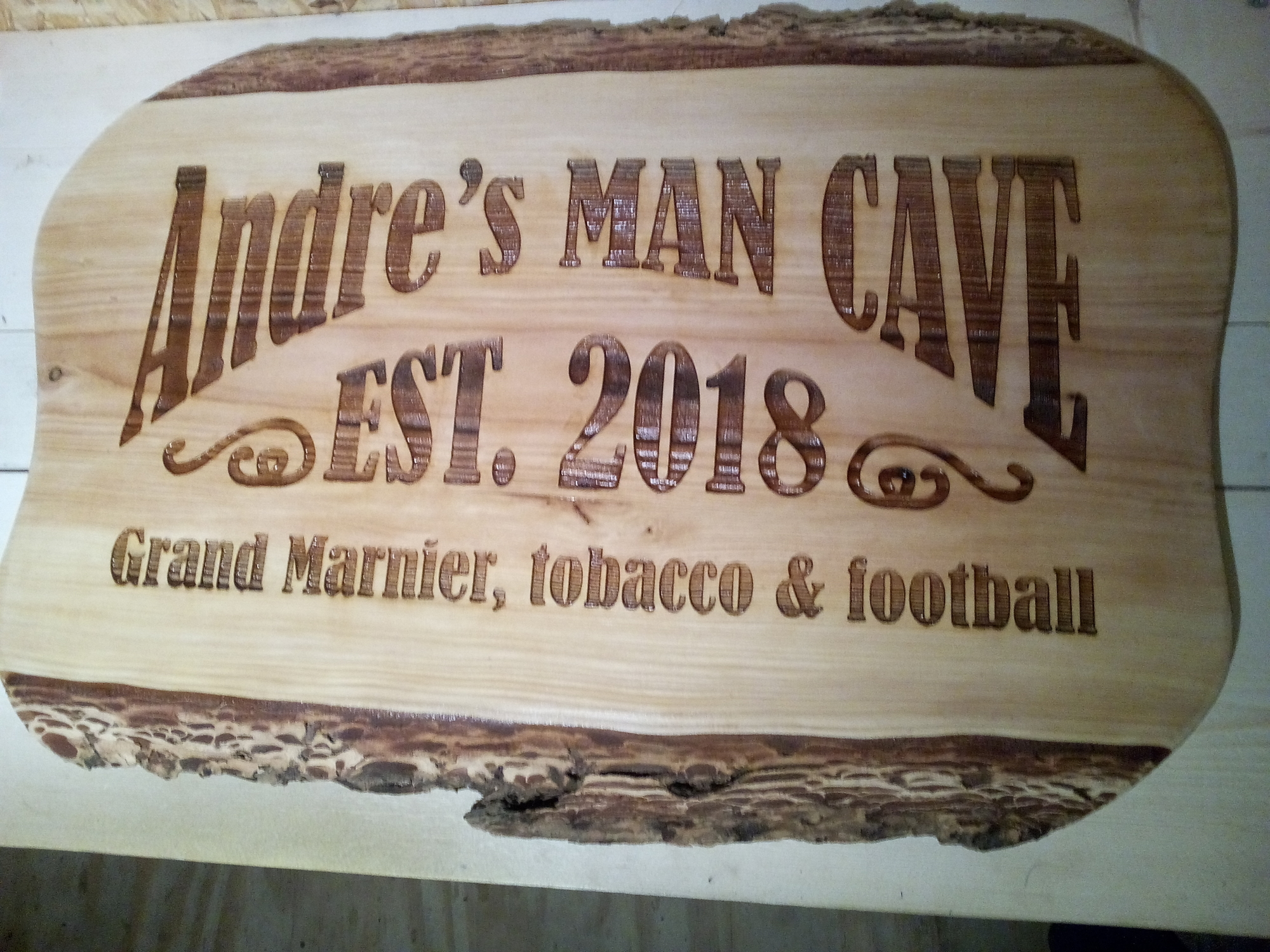 Lasergegraveerd Man Cave bord